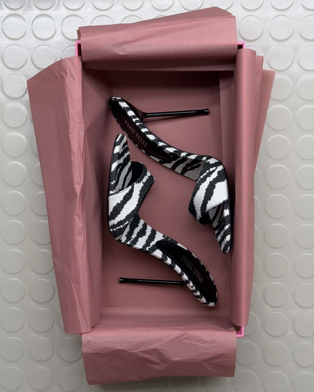 Shoes | 2994CE5A-A5A4-45A7-AC24-312BF8E89DA8.jpg