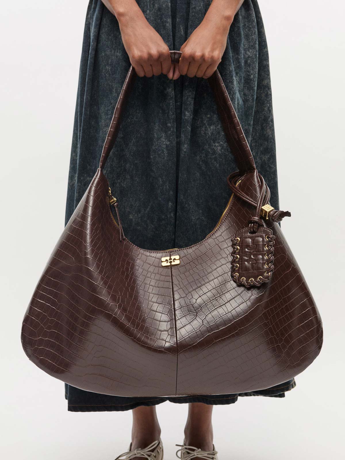 Ganni Hobo XXL Crocodile Bag in Brown | Quaranta Boutique Ganni
