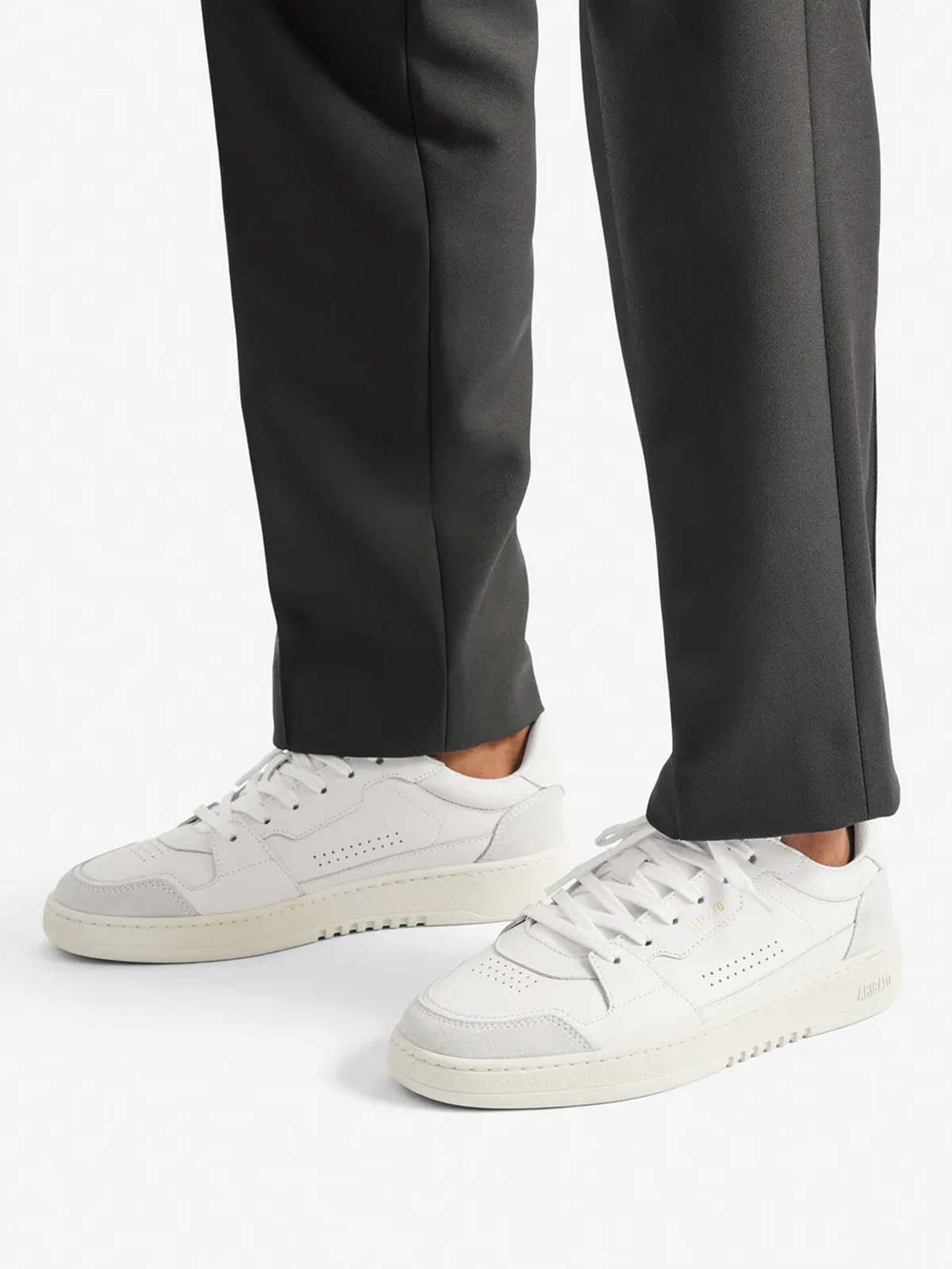 dice lo sneaker bianco AXEL ARIGATO