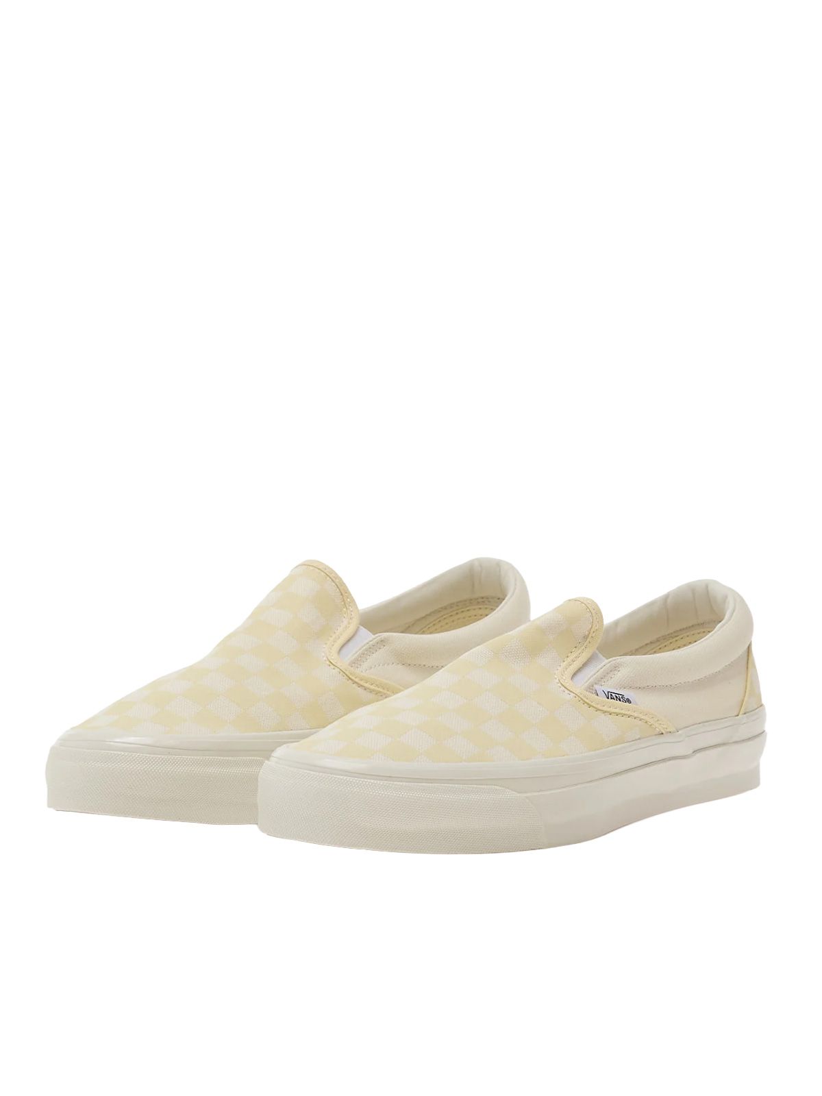 classic slip on yellow dust  VANS
