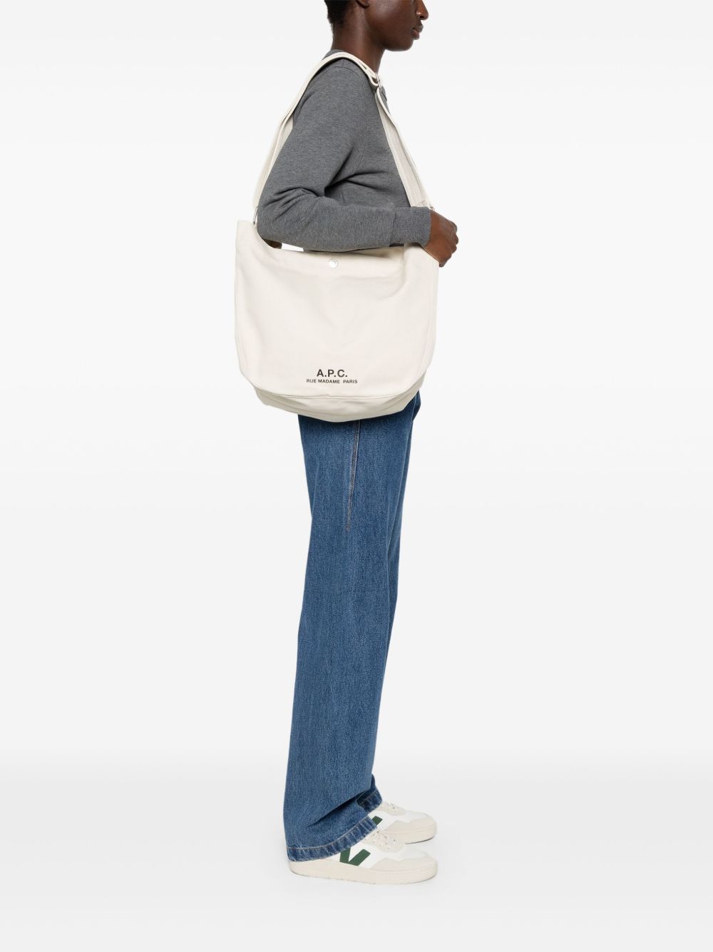 besace journal beige A.P.C.