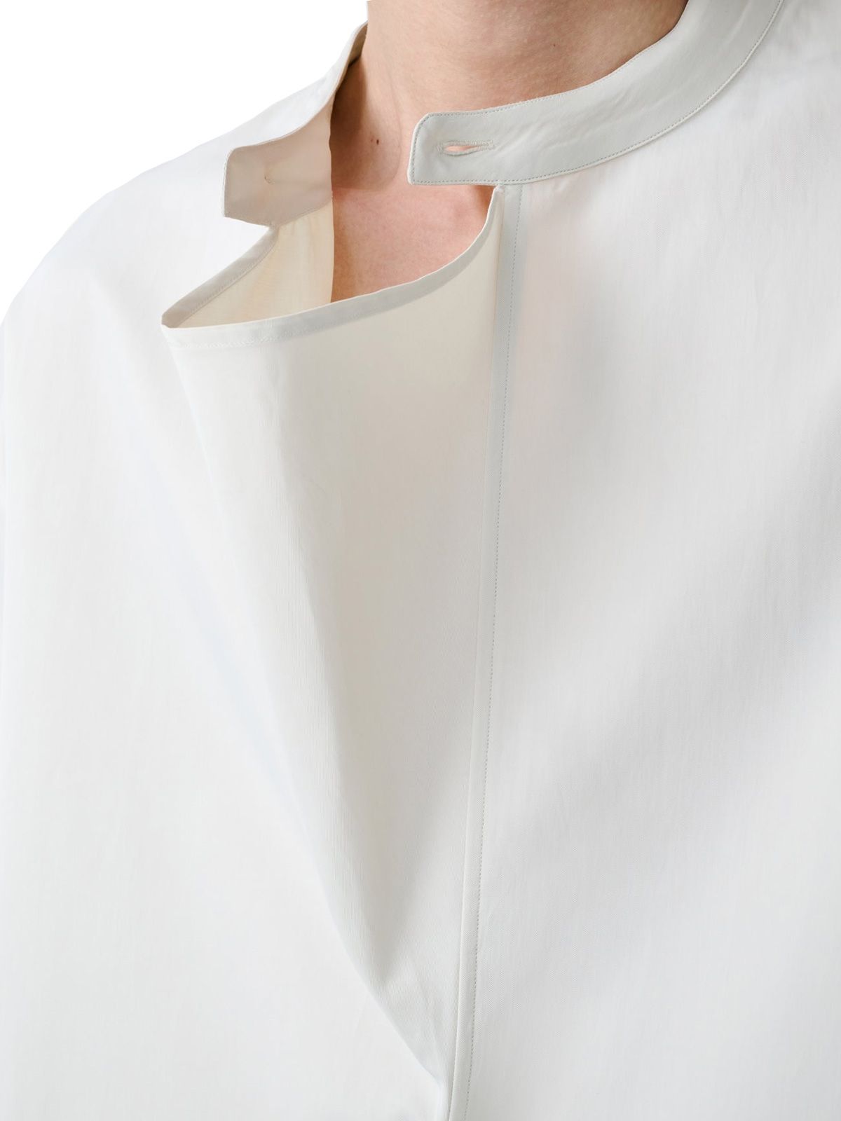 camicia con colletto drappeggiato color crema STUDIO NICHOLSON