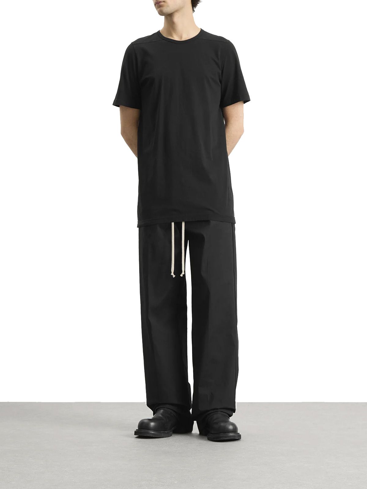 level tee black  DRKSHDW