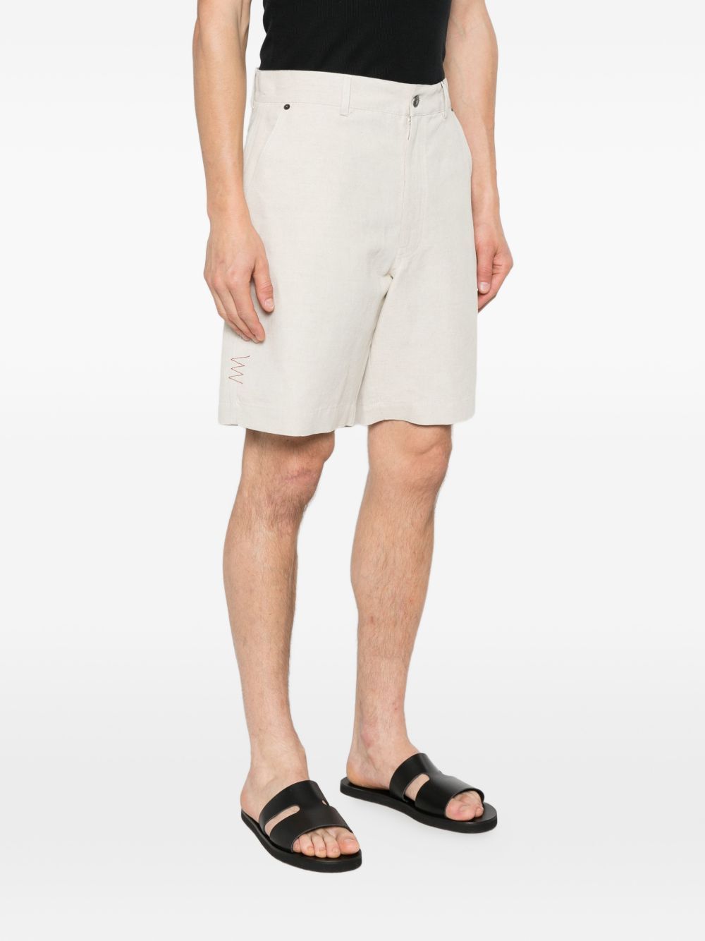 short white  AMARANTO