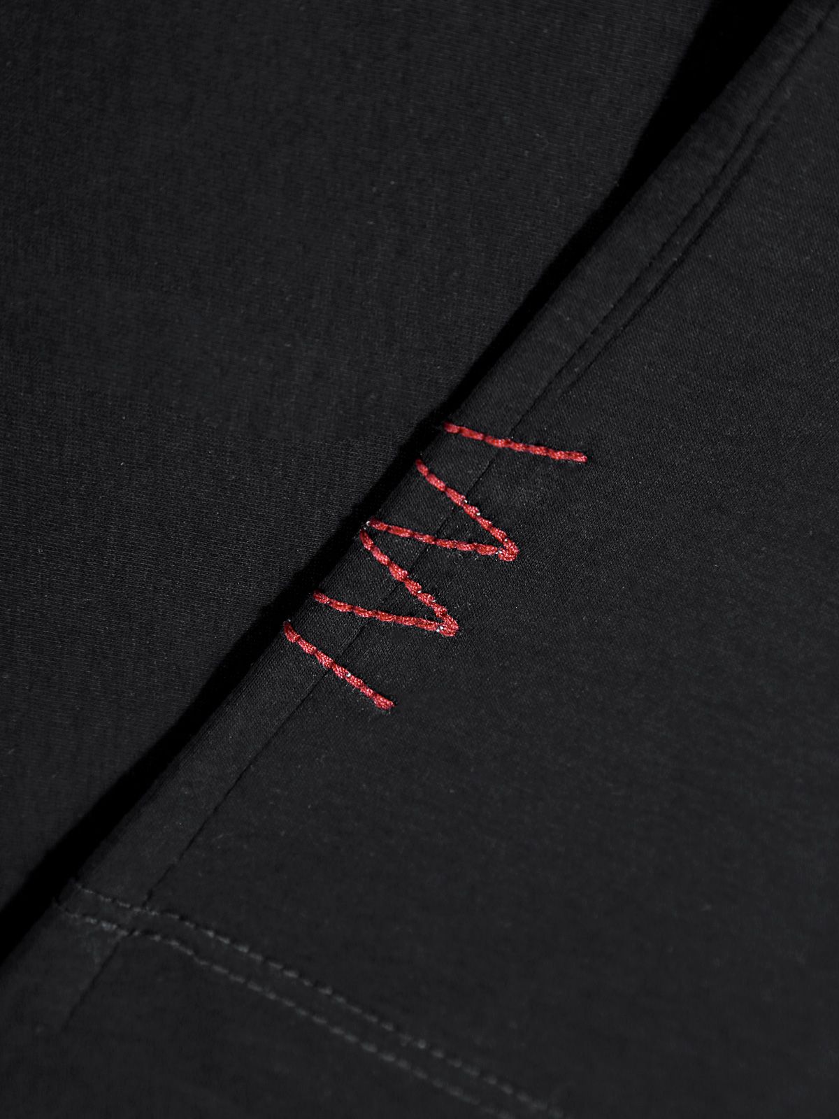 Black t-shirt AMARANTO