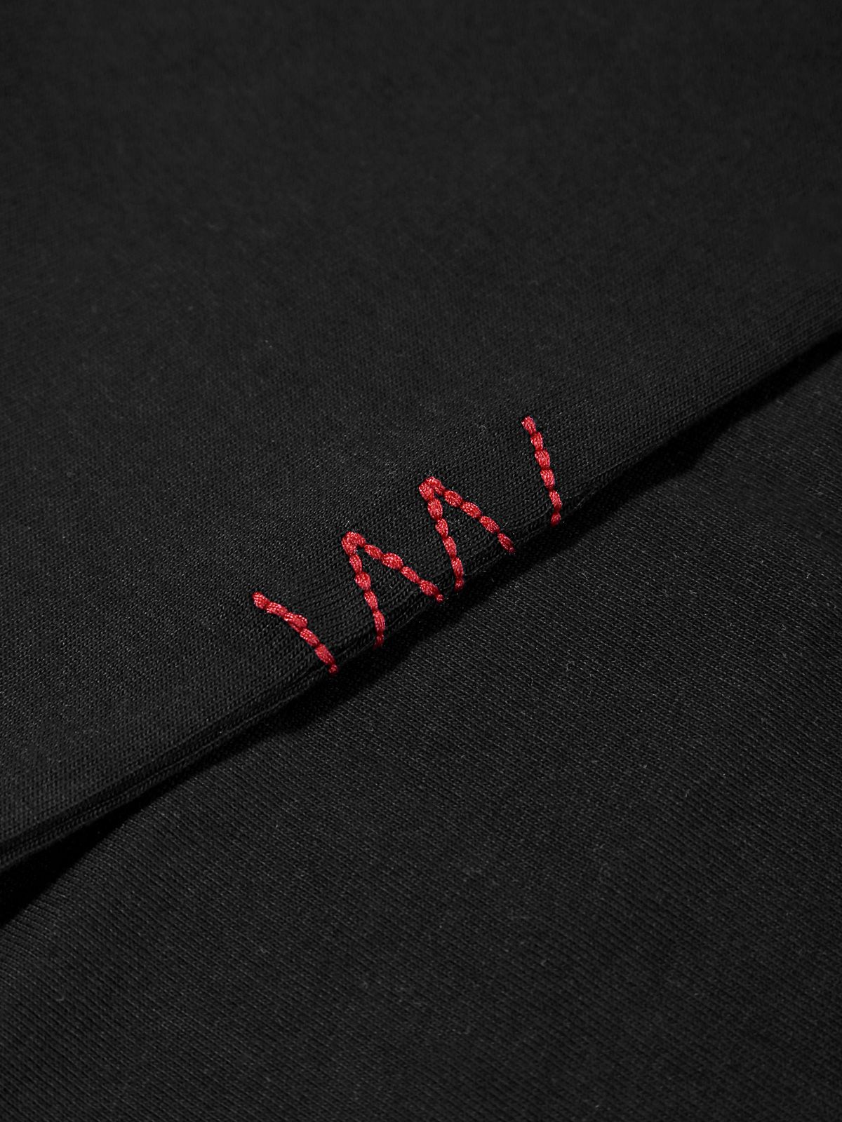 Black t-shirt AMARANTO