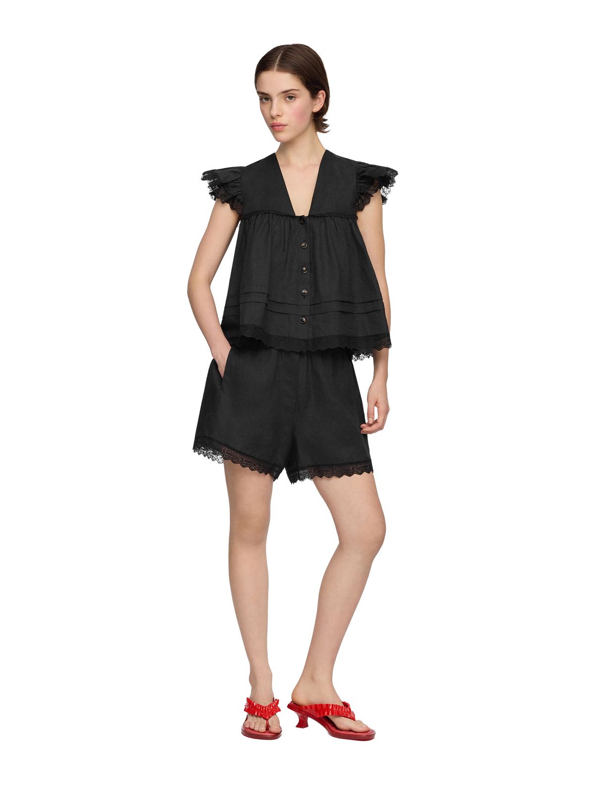 light linen lace hem shorts black GANNI