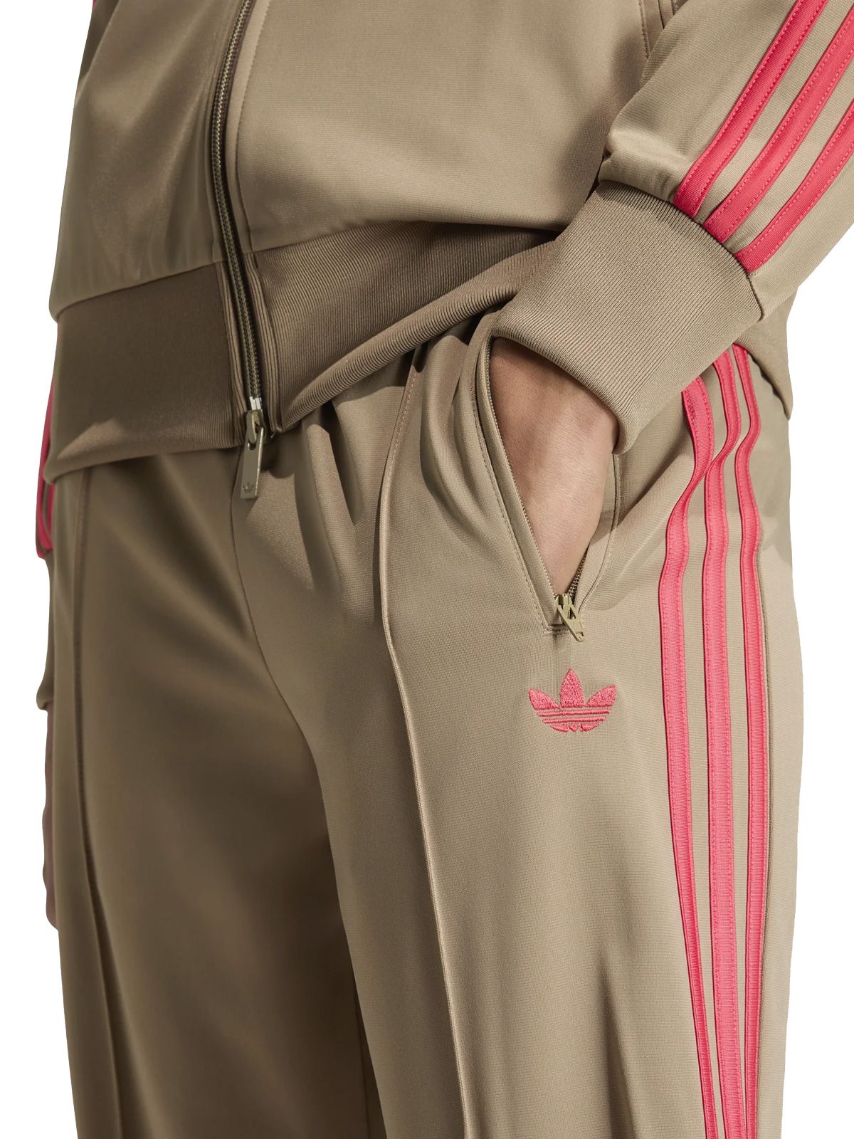 fb loose trackpants khaki green  ADIDAS ORIGINALS