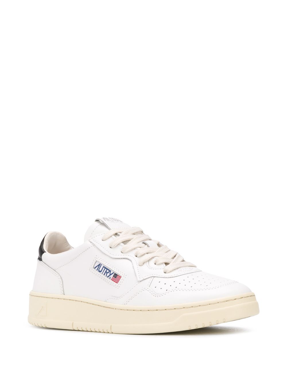 medalist low white black  AUTRY