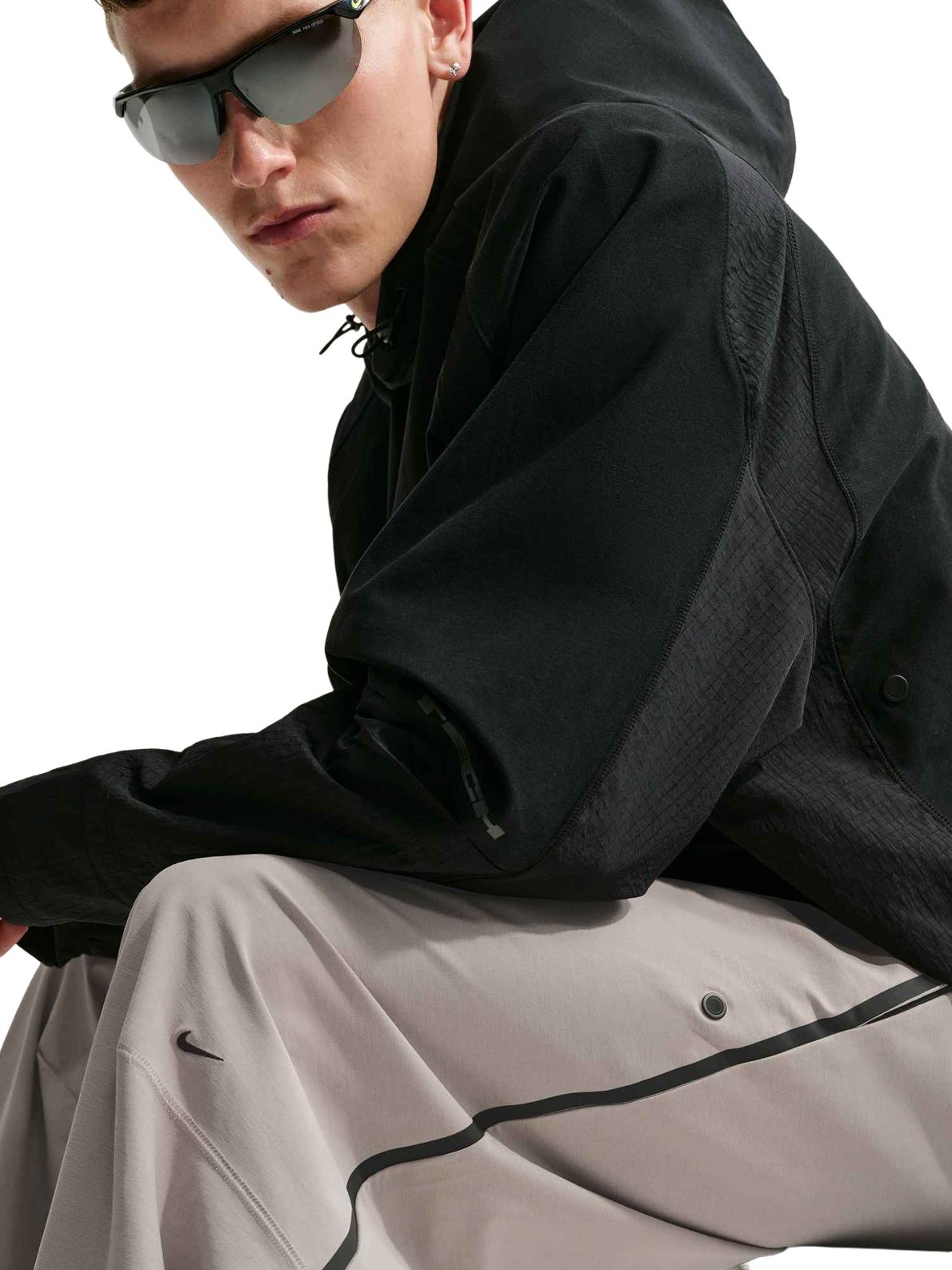 Pantaloni di tuta tech grigi NIKE