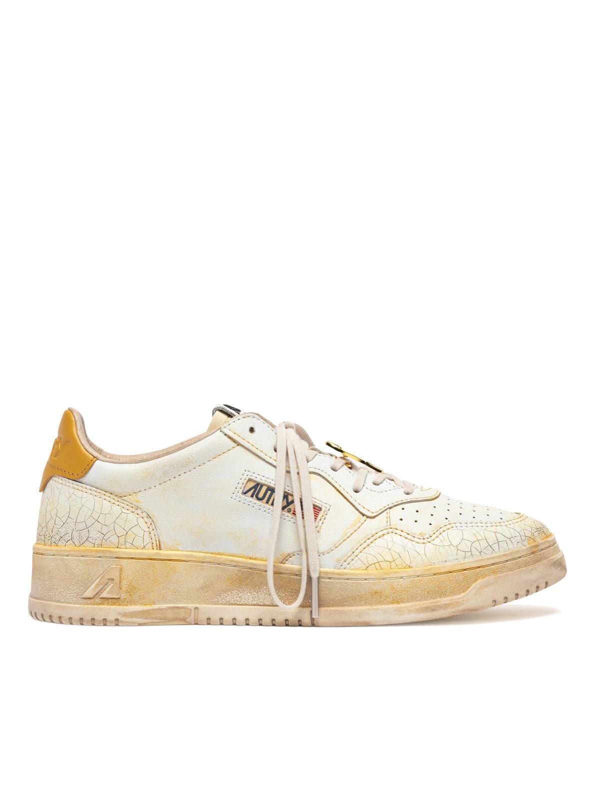 White sup vint low sneakers