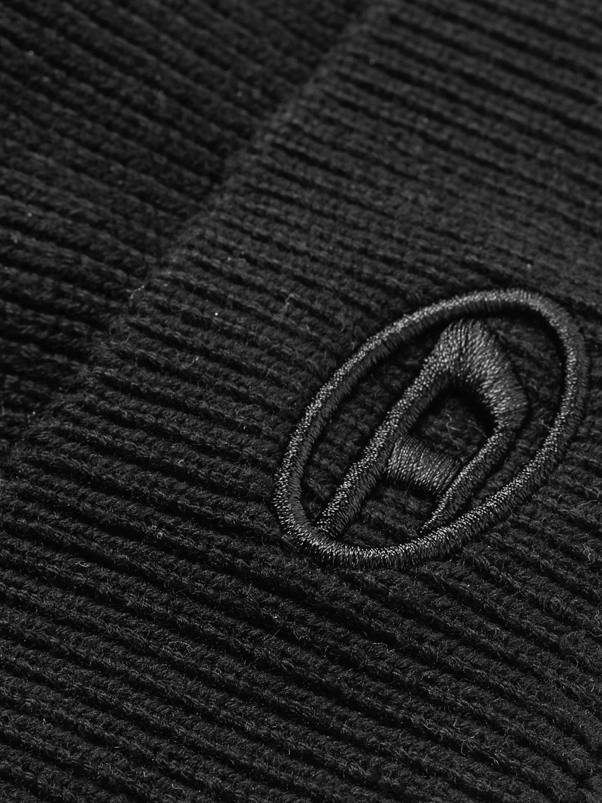 Black beanie DIESEL