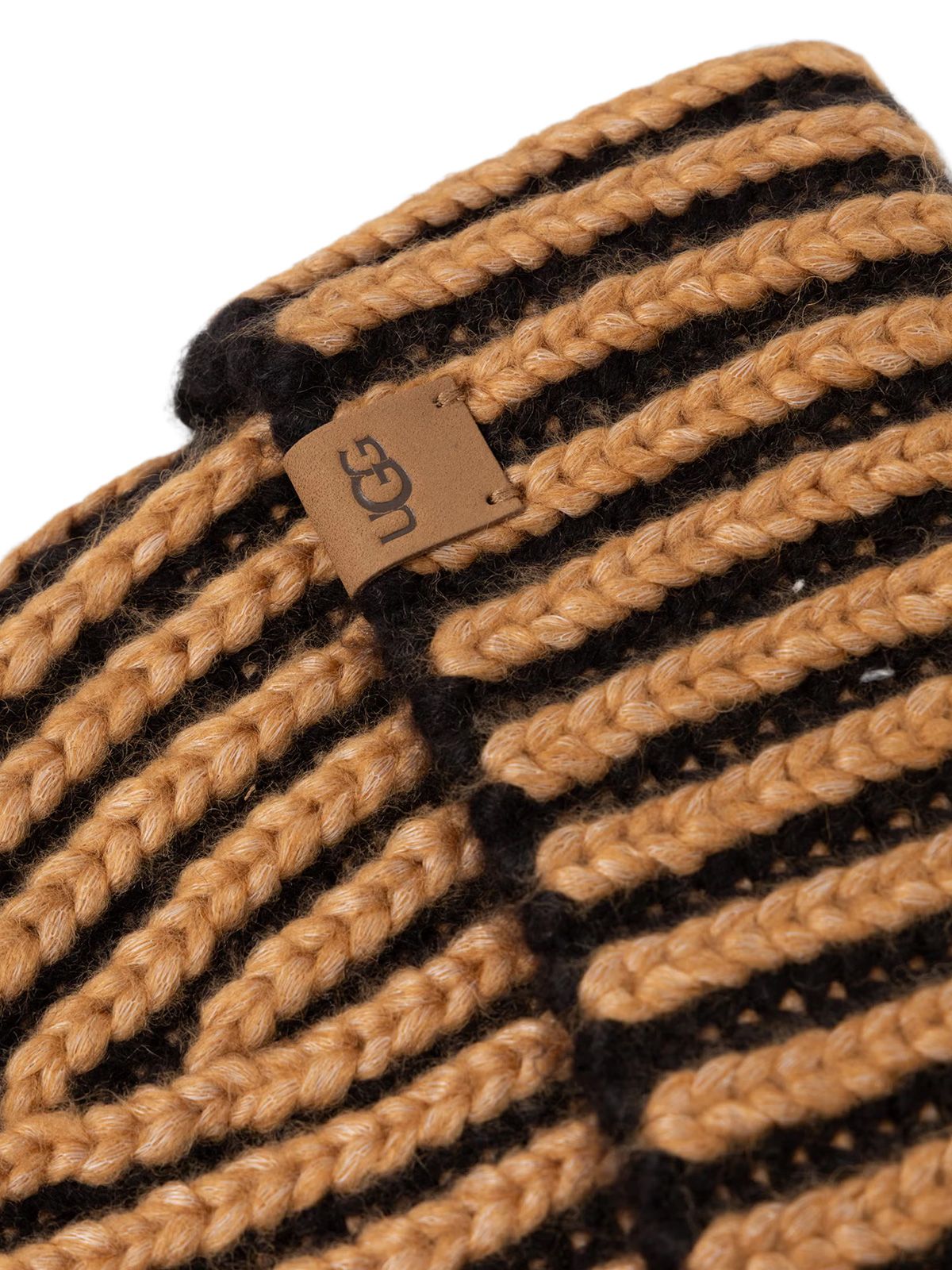 Black chunky rib micro beanie UGG