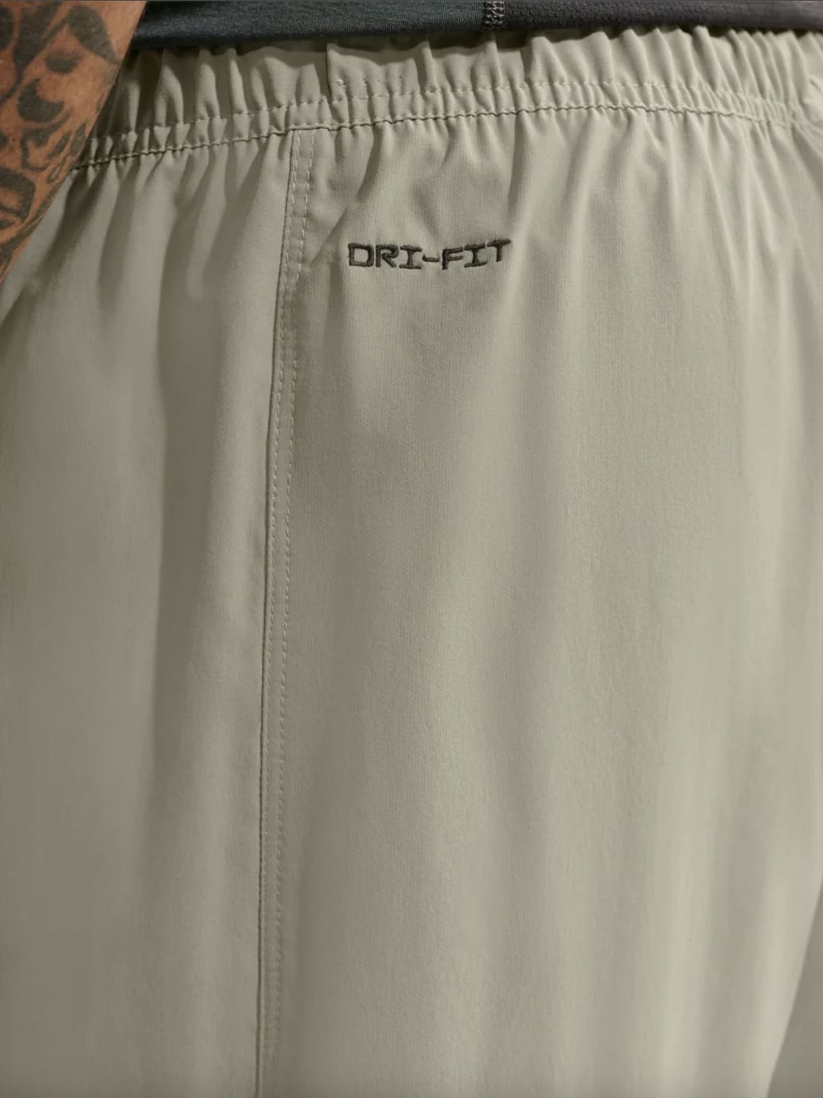 Pantaloni tecnici verde salvia NIKE